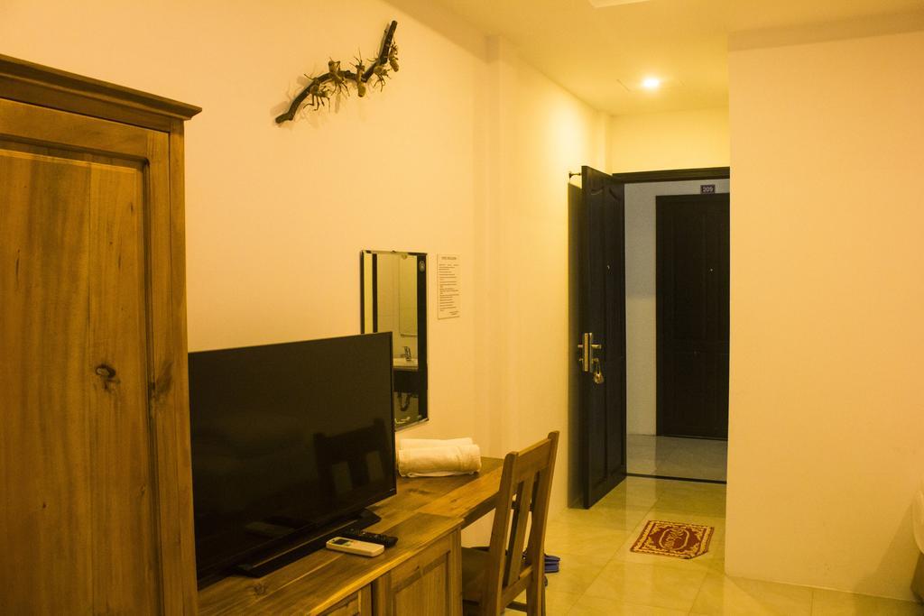 Duke Hostel Duong Dong  エクステリア 写真