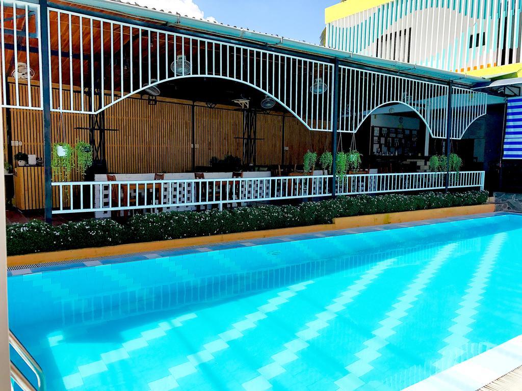 Duke Hostel Duong Dong  エクステリア 写真